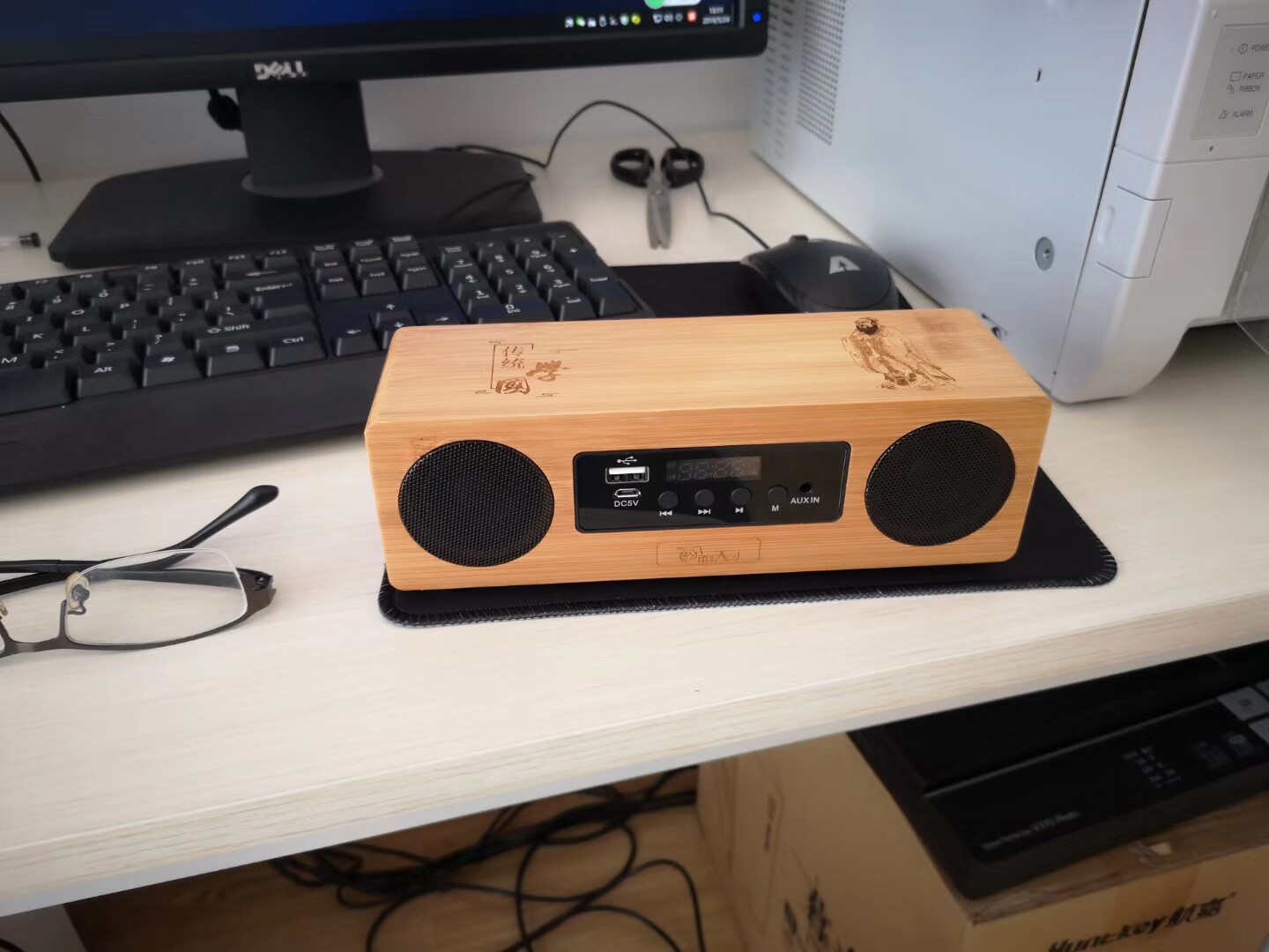 Детские обучающие компьютеры, электронные плакаты 学而天才学而第一蓝牙便携式国学机经典听读机充电儿童早教机包邮 Learn and