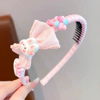 Розовый кролик