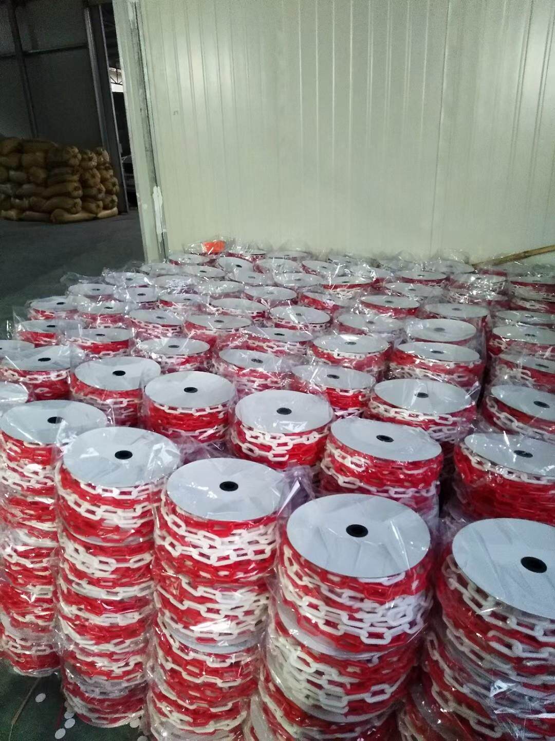 Предупреждение цепи 热销卷装塑料炼条50米塑料炼条 红白黑黄色胶炼警示炼条进出口6mm