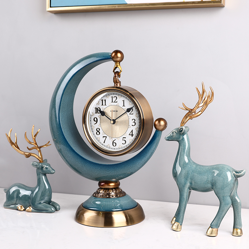 High-end clock light luxury place grandfather clock living room fashion clock table table swing table ornament American home desk clock