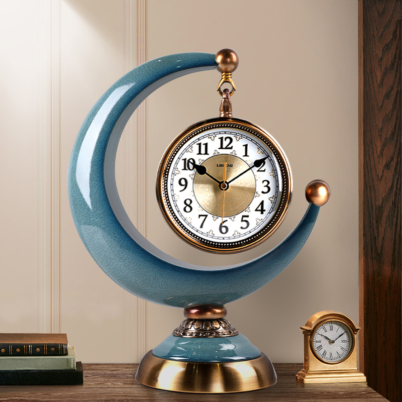 Crescent clock quartz light luxury clock ornament living room bedroom clock vintage table european home American pendulum clock