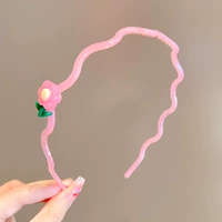 Розовая пятилепестковая цветочная волна