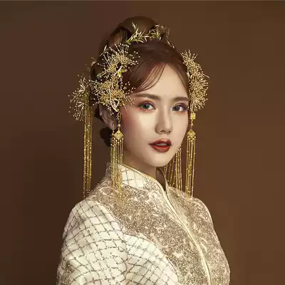 Xiuhe clothing headdress bride Chinese atmosphere New step shake tassel Fengguan Xiuhe headdress wedding hair accessories female
