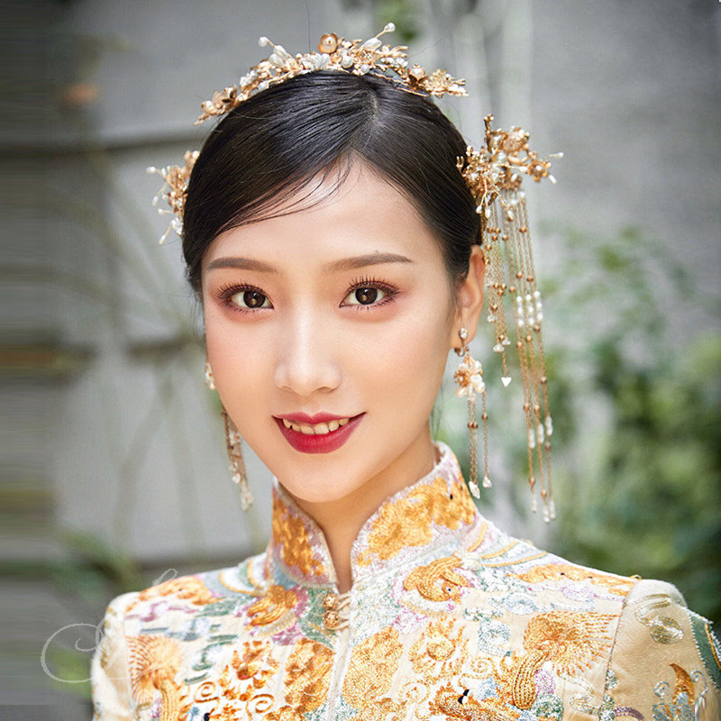 2019 new Chinese style shows and heads decorated with atmosphere ancient clothes toast with bridal hairdrests wedding steps Rocking Flow Sume Accessories