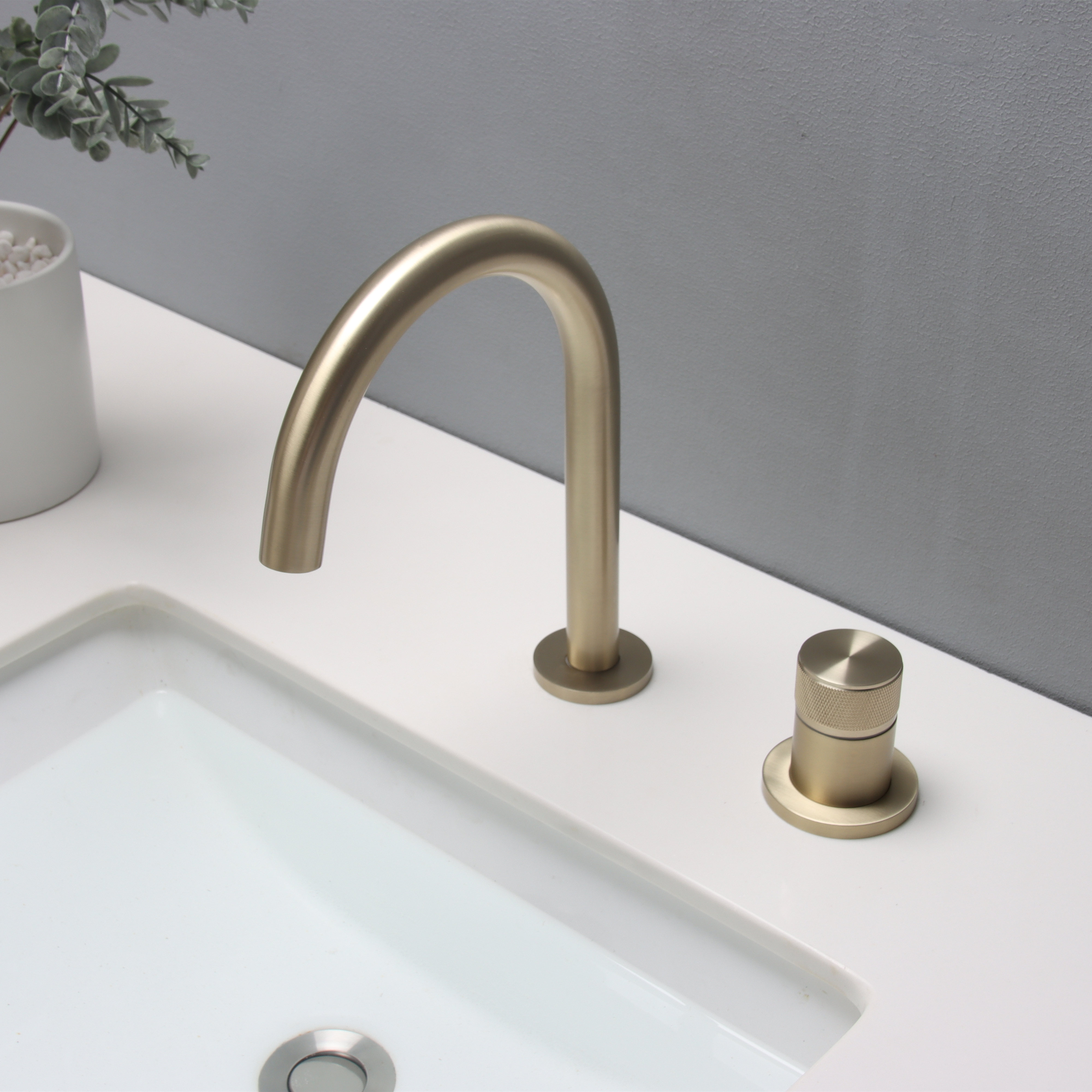 YEFG three-hole basin faucet two-piece double-handle hot and cold bathroom cabinet powder room European-style washbasin faucet