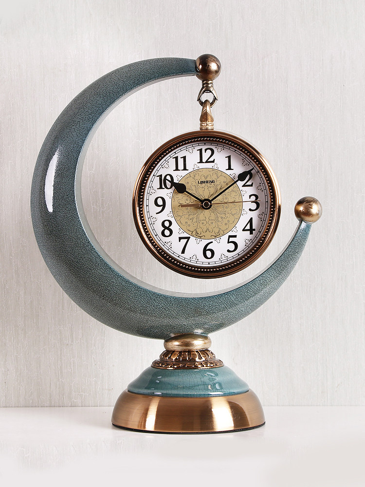Crescent clock ornaments Living room European simple modern table clock Light luxury fashion personality creative desktop clock mute