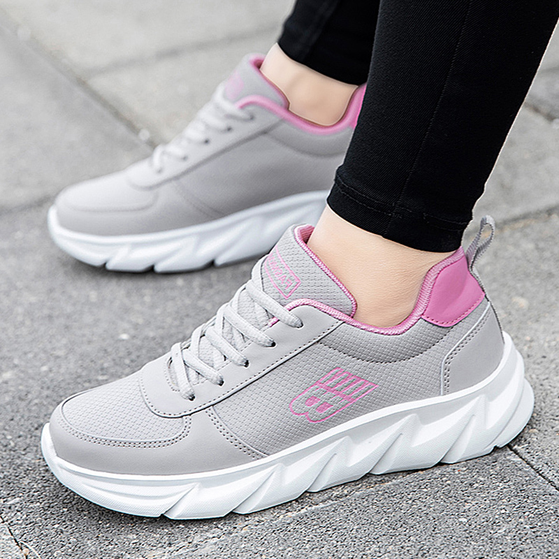 Mom's Shoes for Women, Spring and Autumn, Elderly Women's Sports Shoes, Shock-Absorbing Running Shoes, Lightweight Soft-Soled Casual Shoes, Non-Slip Walking Shoes
