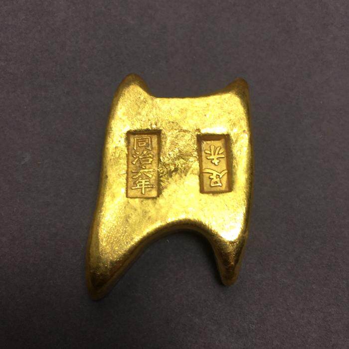 Antique antique play silver Yuanbao ancient coin old silver ingot brass gold plated made of old library silver Tongzhi six-year square Four corners