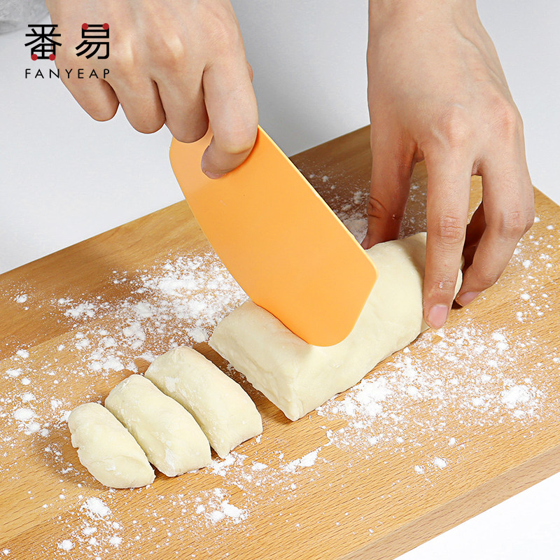 Section Cutting Knife Home Baking Wipe Face Squeegee Tool Plastic Squeegee Cake Sausage Powder Cream Scraper Silicone non stick