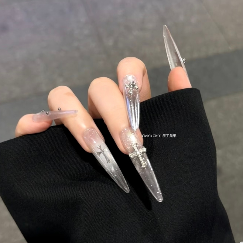 【Silver Mountain Spring】Ice-Clear Hollow-Out Crow Heart Cat's Eye Rhinestone Cross Three-Dimensional Brightening Handmade Press-On Nails