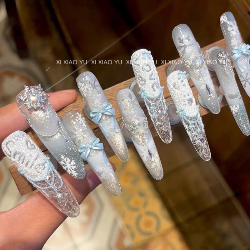 [Ice and Snow Elf] Space French Gradient Snowflake Crystal Cat's Eye Bow High-End Handmade Wearable Nails