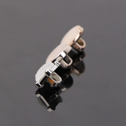 Модный свежий свитер, трикотажная рубашка, аксессуар