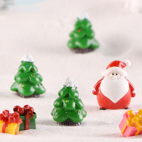 Christmas Small Gifts for Kids, Creative Snowman and Old Man Mini DIY Desktop Cake Atmosphere Decoration Desktop Ornaments