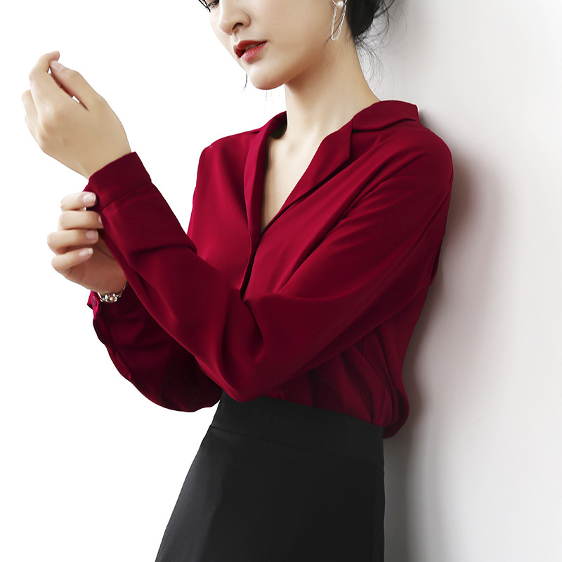 V-neck shirt design sense niche long-sleeved chiffon chic Hong Kong style red early autumn chic top 2022 women