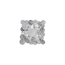 Day Tide Runners MIKIMOTO Mikimoto Mikimoto Akoya pearl 18K platinum diamond brooch Three-leaf grass splicing