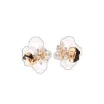 Japanese direct mail crystal pearl side flower earrings MERCURYDUO ear clips suitable for flower petals