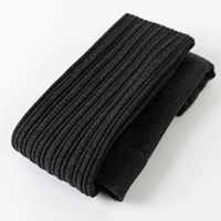 Mai уши и скручивать глубокие серые