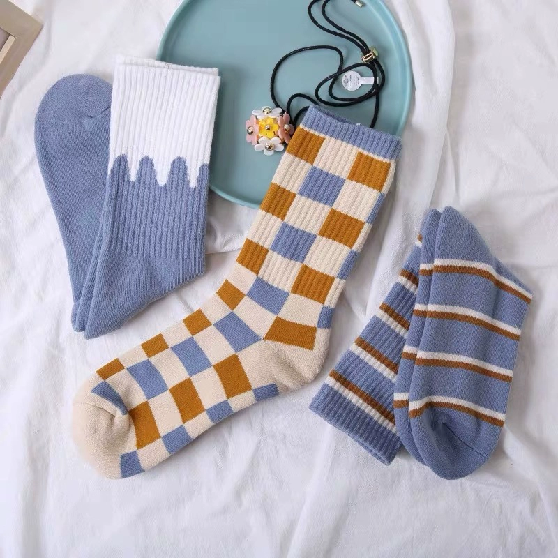 Dễ thương hit màu kẻ sọc Hàn Quốc tươi nối trong xu hướng hoang dã cotton thể thao nam và nữ vớ hoang dã - Vớ thể thao