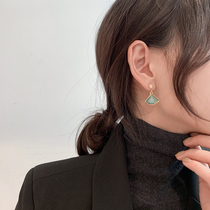 Retro Port Wind Green Sector Earrings Temperament Senteal Little Fresh Earrings Superior Ear Clip Woman without earrings