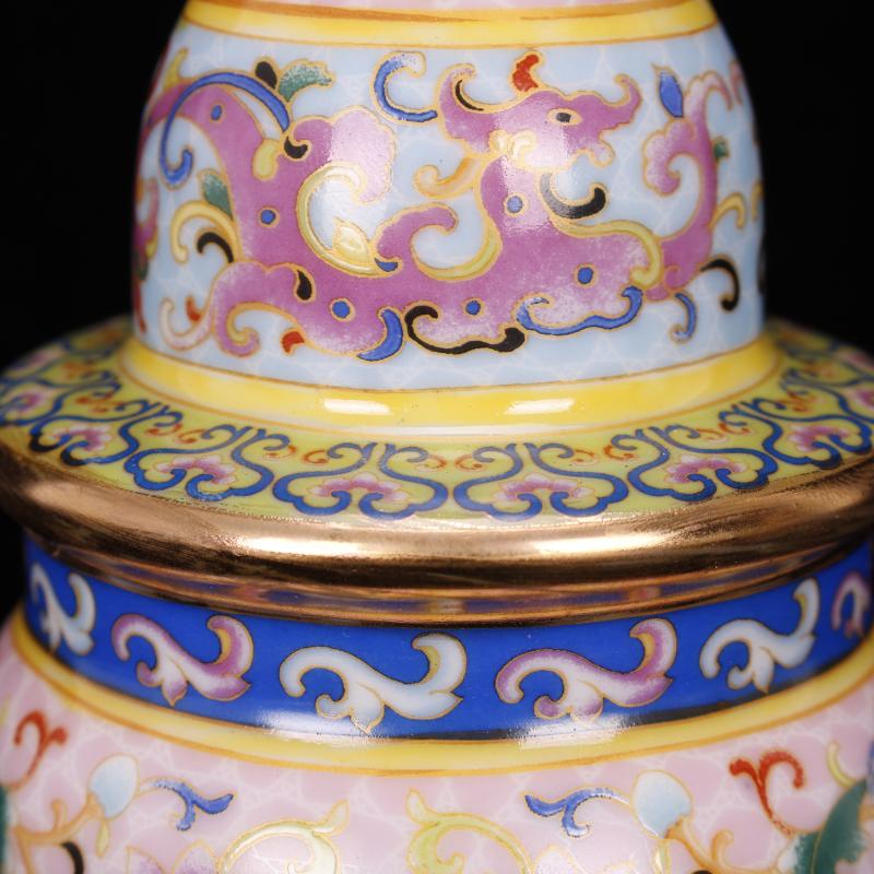 Jingdezhen paint colored enamel porcelain imitation yongzheng com.lowagie.text.paragraph candlestick antique reproduction antique collection of Chinese style home furnishing articles