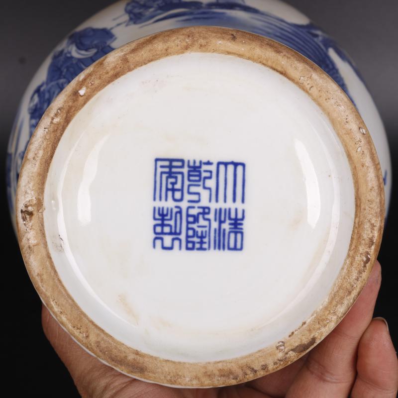 Antique crafts porcelain household of Chinese style living room rich ancient frame penjing collection the qing qianlong character mei bottle