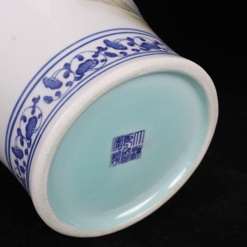 Archaize of jingdezhen porcelain qianlong nine son climb peach name plum bottle of the sitting room porch decoration of Chinese style household imitation antique furnishing articles