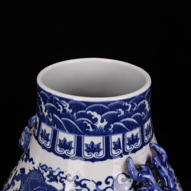 Jingdezhen blue and white deer head statute of f tube blue - and - white ceramics furnishing articles youligong hong mei bottles of the sitting room of Chinese style household furnishing articles