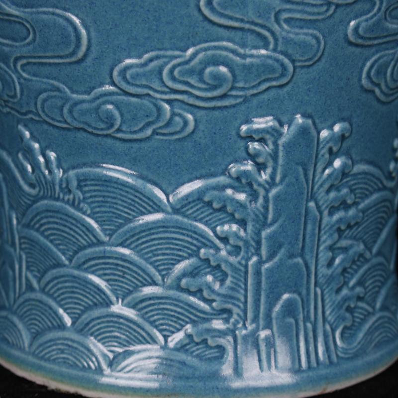 Jingdezhen and antique imitation the qing qianlong new system antique porcelain dragon embossment mei bottles of Chinese style classical decoration furnishing articles