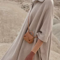 Желтовато-коричневый