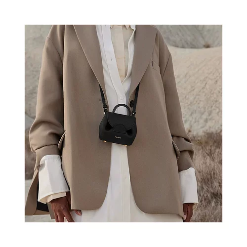 Кожаная маленькая сумка на одно плечо, 23 года