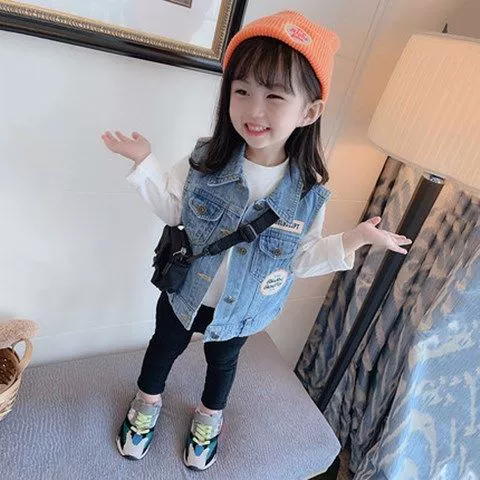 Quần áo trẻ em gái mùa xuân 2020 phong cách mới của trẻ em nước ngoài Áo vest denim hàn quốc mặc bên ngoài xu hướng áo khoác trẻ em kết hợp - Áo ghi lê