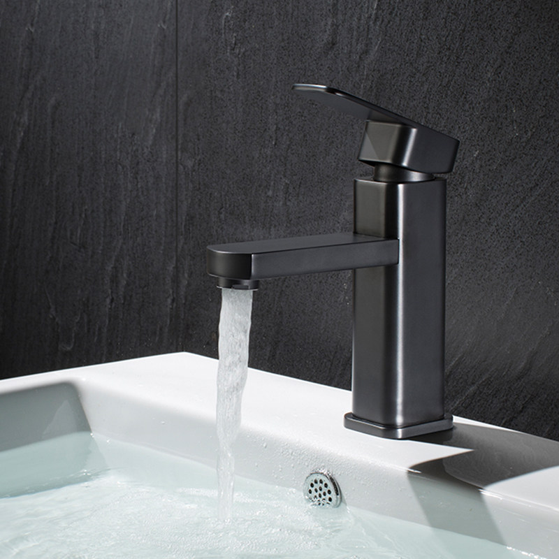 Göbiges square black face basin hot and cold tap full copper domestic makeup room washbasin frosted water mixing valve