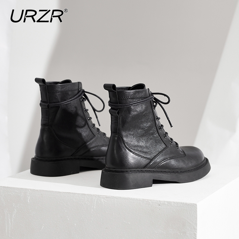 urzr black Martin boots female British style 2020 new autumn short-barreled motorcycle rider small short boots female ins tide