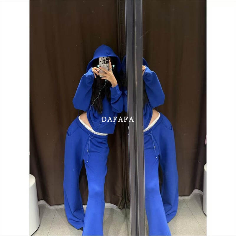 Klein Blue Hooded Sweatshirt Short Jacket for Women, Autumn Spicy Girl Style, Royal Blue Casual Zip-Up Cardigan 3641814 Klein Blue Hooded Sweatshirt Short Jacket for Women, Autumn Spicy Girl Style, Royal Blue Casual Zip-Up Cardigan 3641814