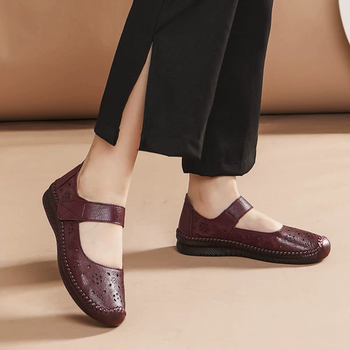 Туфли для матери, нескользящая обувь для кожаной обуви, летние сандалии, из натуральной кожи, мягкая подошва, для среднего возраста