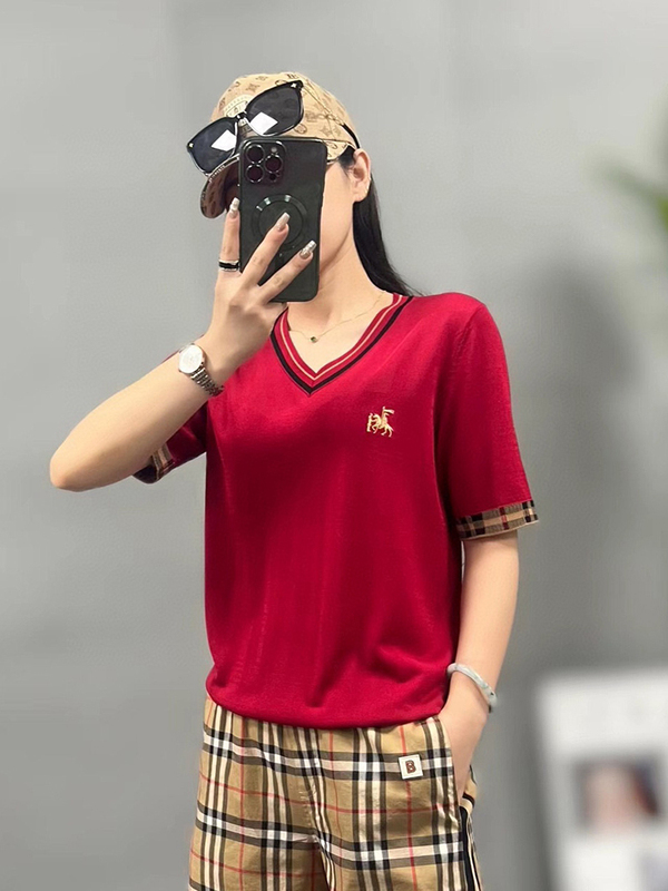 British Style Fashion Solid Color Inner T-Shirt Top 2025 New Women's Slim Fit Thin Summer Short-Sleeve V-Neck Knitwear