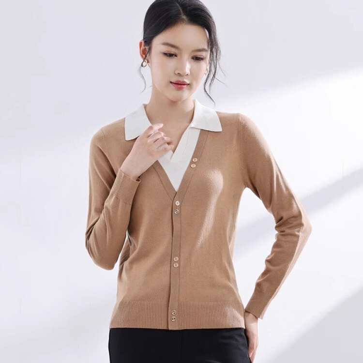2025 Autumn Two-In-One Shirt Collar Pullover Sweater British Style New Sweet Solid Color Slim Fit Women's Knitwear