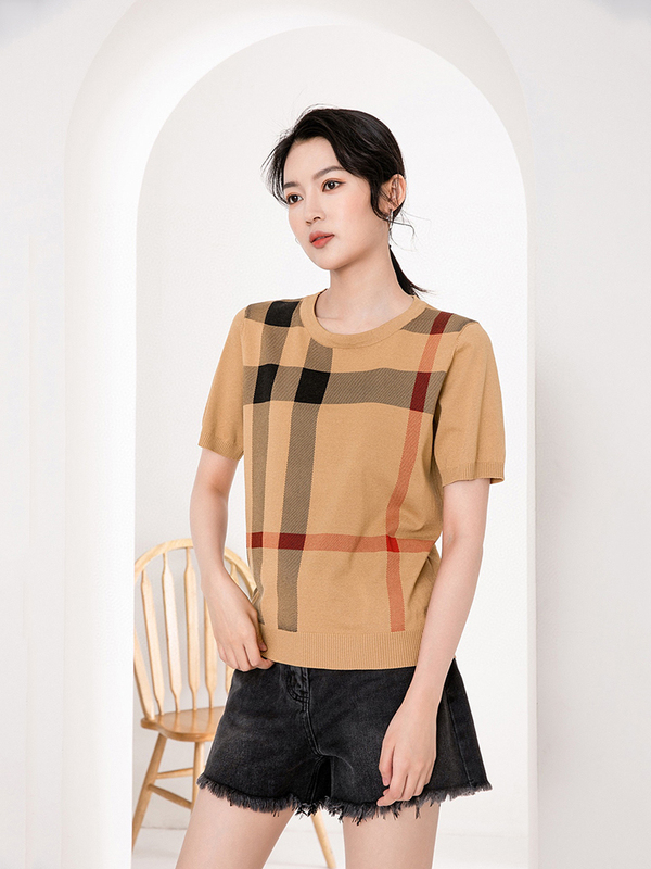 2025 Spring New Product British Style Retro Plaid Knitwear Round Neck Ice Silk Short-Sleeved Women's Slim-Fitting White T-Shirt