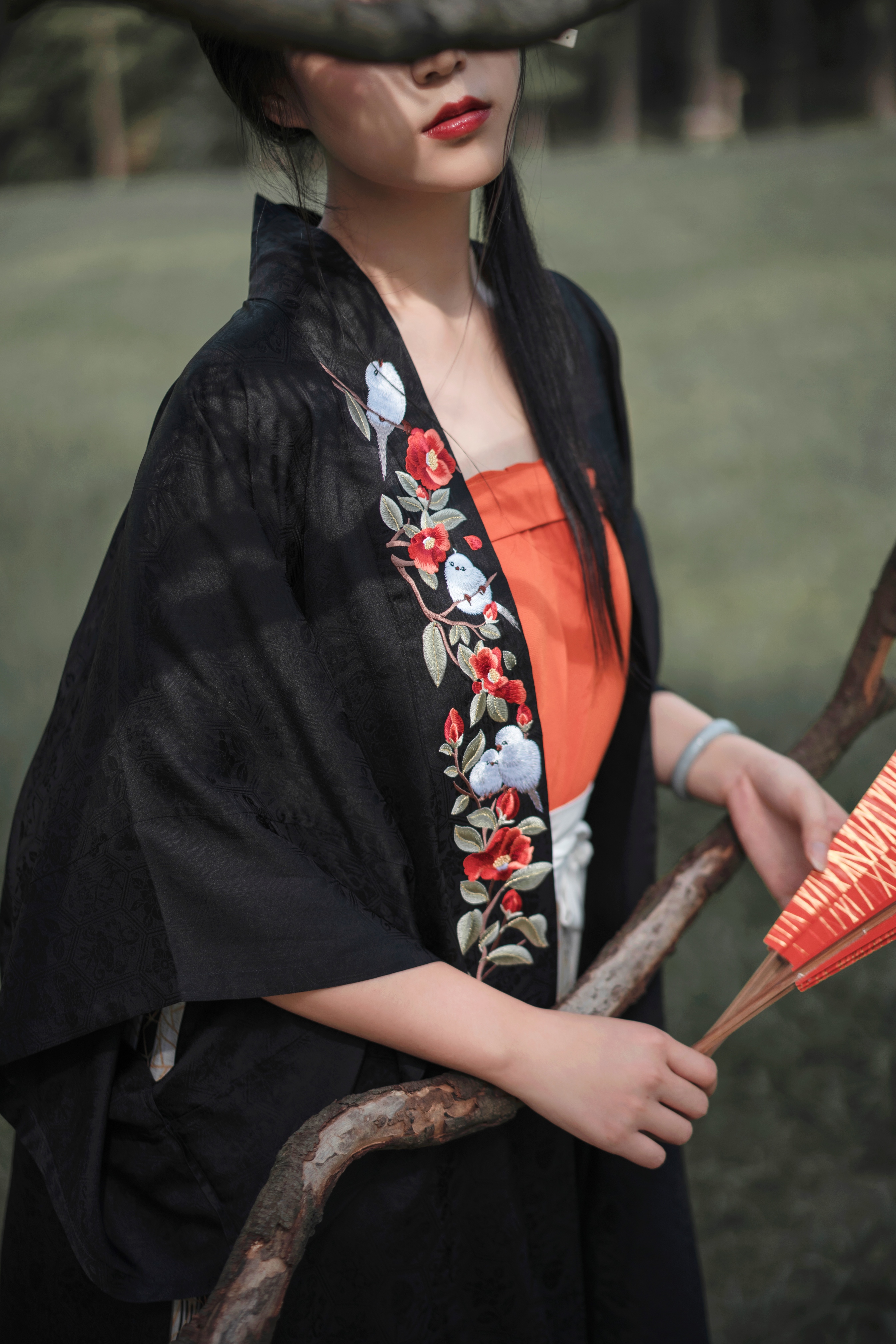 (Fat Chi love story) Song silk flower Aya imitation Changgan Temple straight neck long shirt tail list