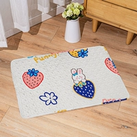 Клубника, кролик