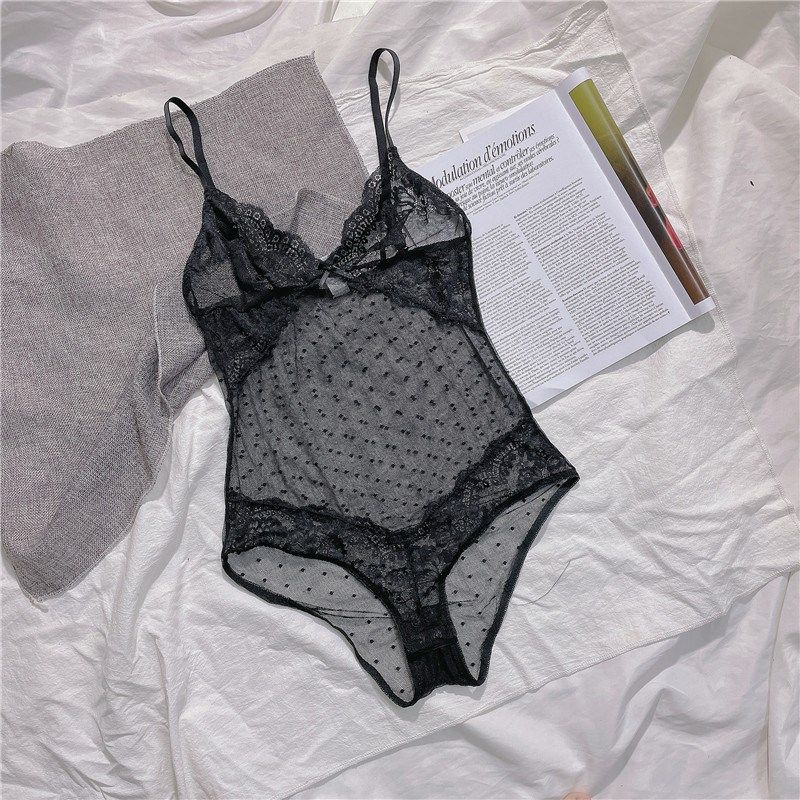 Open gear Lives can be inserted in lace Pivot Triangle Cups Underwear White Transparent Bra Beauty Back Deep V No Steel Ring