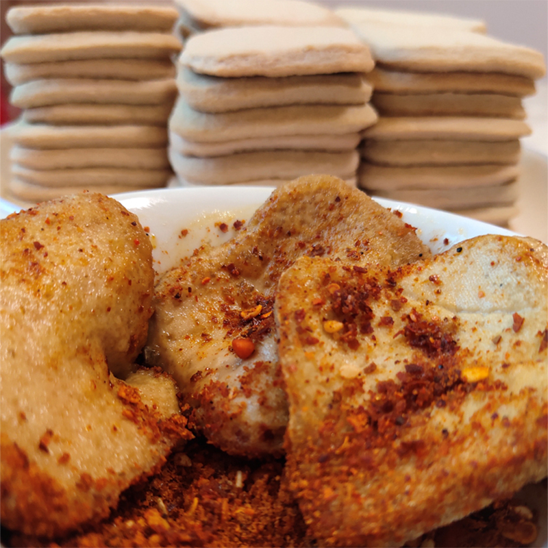 Guizhou specialty, generous Nayong sour soup, shredded dried tofu, stinky tofu, barbecue pan, special snack, dried tofu vacuum