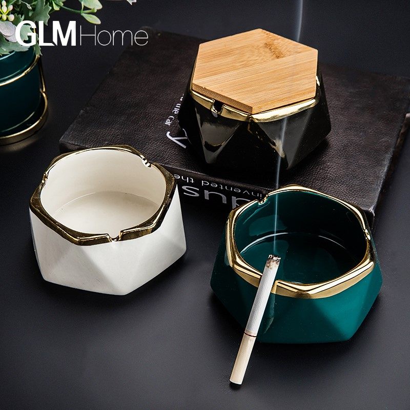 Nordic Light Extravagant Luxury ceramic Ashtray Home Living Room Creative Personality Trend With Lid Anti-Fly Ash Decorative Swing