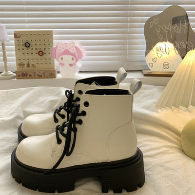 taobao agent Martens, high demi-season white train model platform English style, low boots, 2022 collection, British style