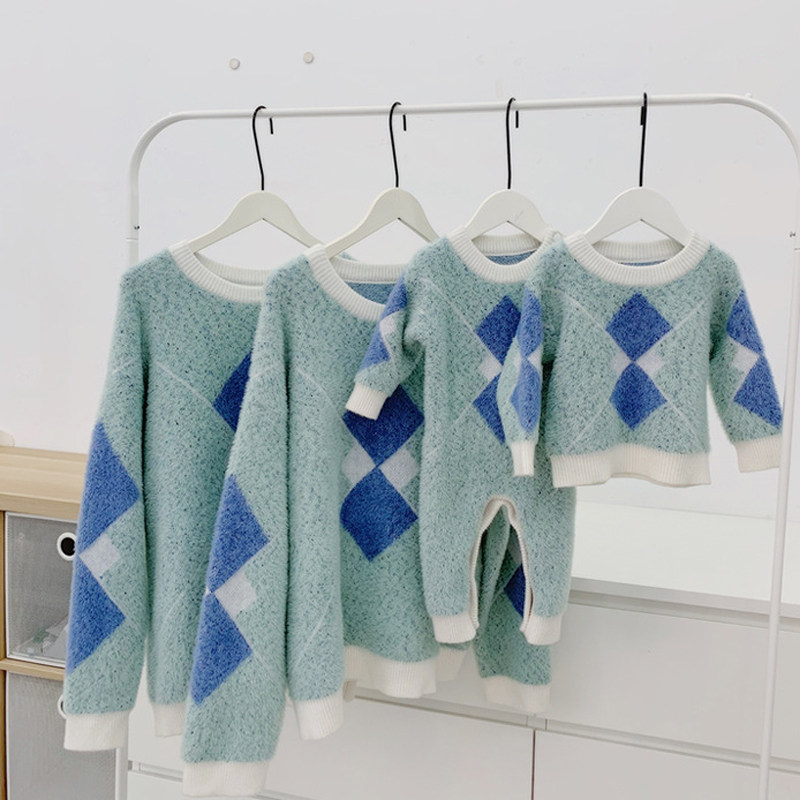 Parent-child sweater autumn and winter 2022 new trendy mother and child mother daughter western style baby romper for a family of three and four diamonds
