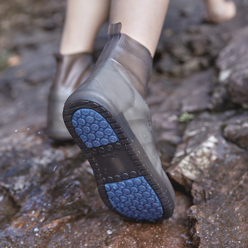Rain boots waterproof cover women's summer silicone shoes rainy day fashion outside wearing rain boots men thick wear-resistant non-slip children's rain boots