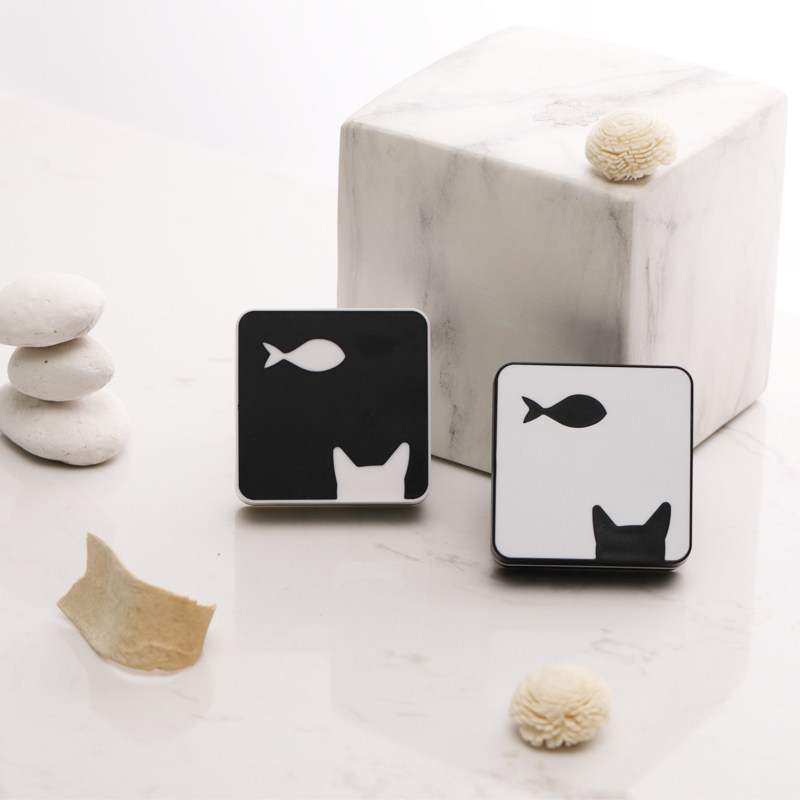 Press-pressure clamshell contact lens case portable small beauty pupil box cartoon cute personality brief companion box