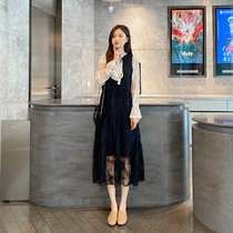 Pregnant woman Spring dress dress 2021 Spring Festival dress with long style Lace Ocean Gas Net Red Fashion Tide Summer Out of Spicy Mother Dress