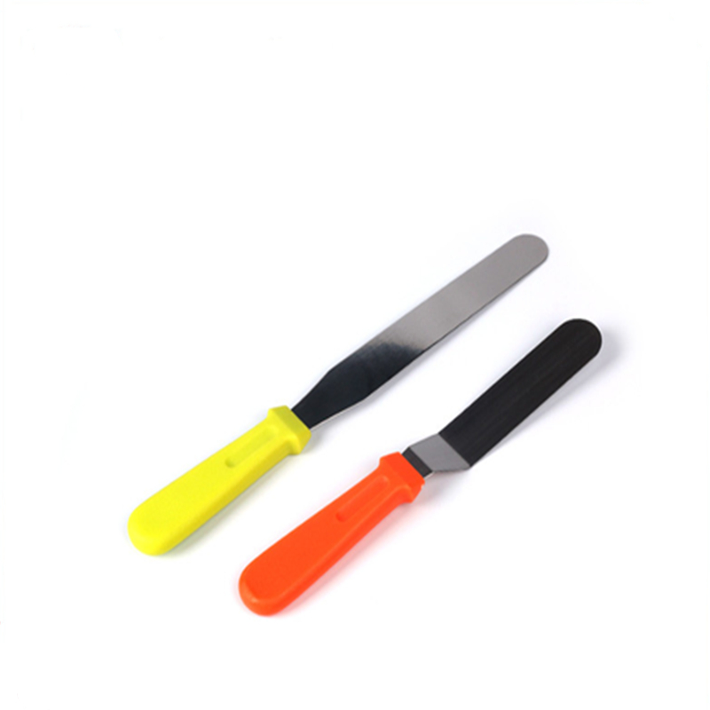 Plastic thickened cream Cream Knife straight Kiss Knife Scraped Knife Qu Kiss Knife Made With Cake Cream Framed Knife Baking Tool