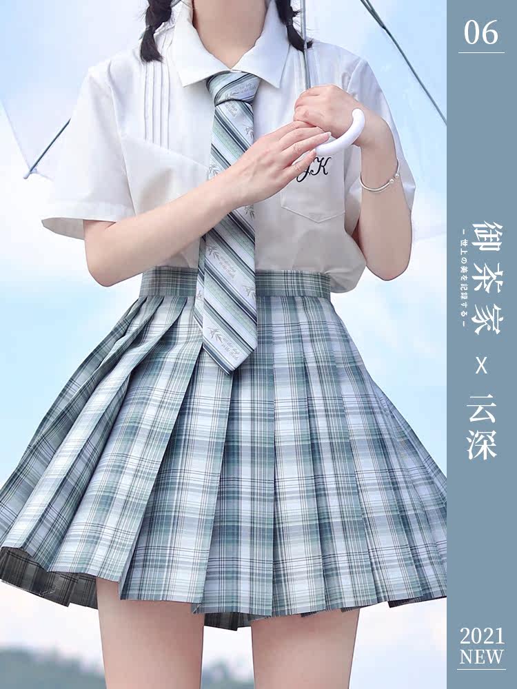 (Royal Tea house)Genuine original cloud deep jk uniform grid skirt short Changchun summer pleated skirt (spot)
